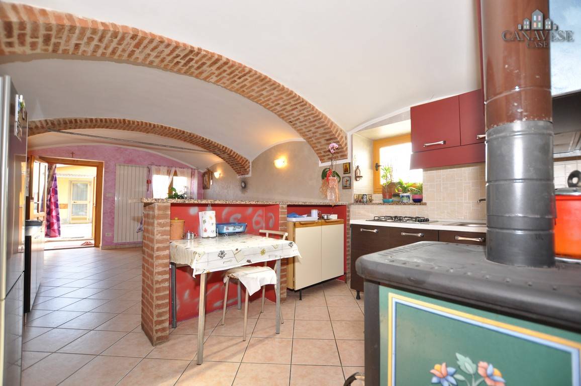 Appartamento indipendente in vendita a Castellamonte, Preparetto