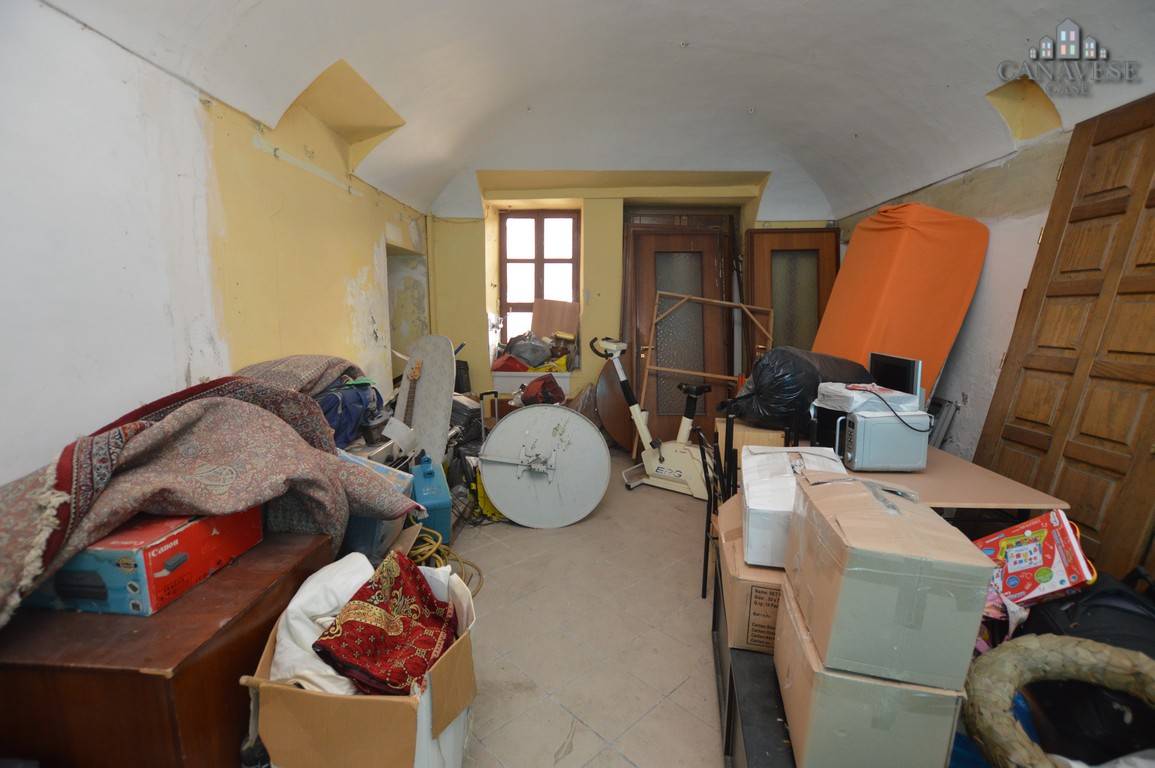 Locale commerciale in vendita a Feletto