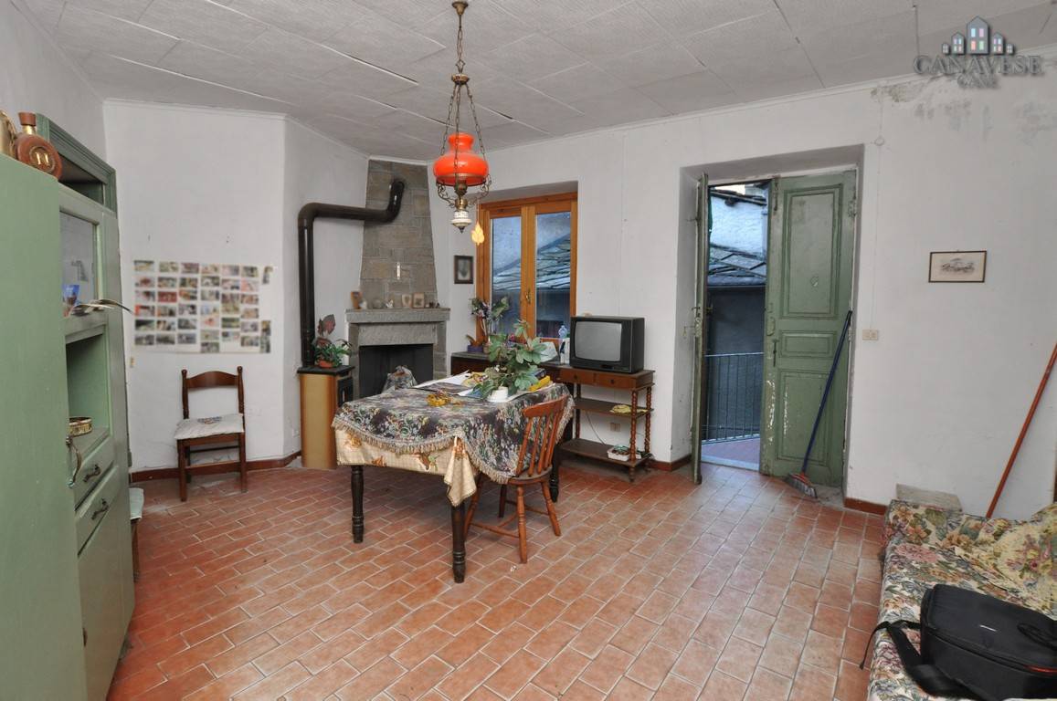 Appartamento in vendita a Sparone