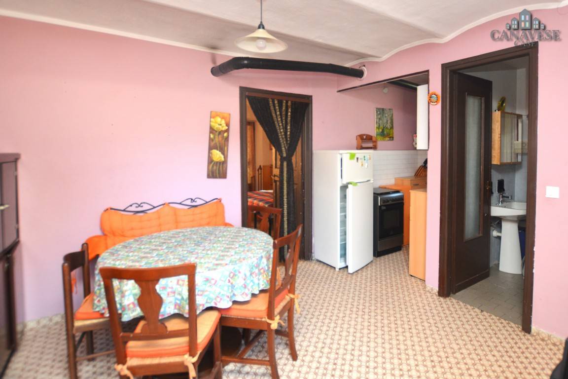 Casa semindipendente in vendita a Sparone