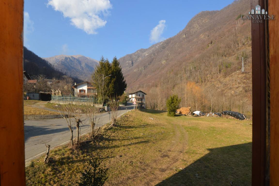 Casa semindipendente in vendita a Sparone