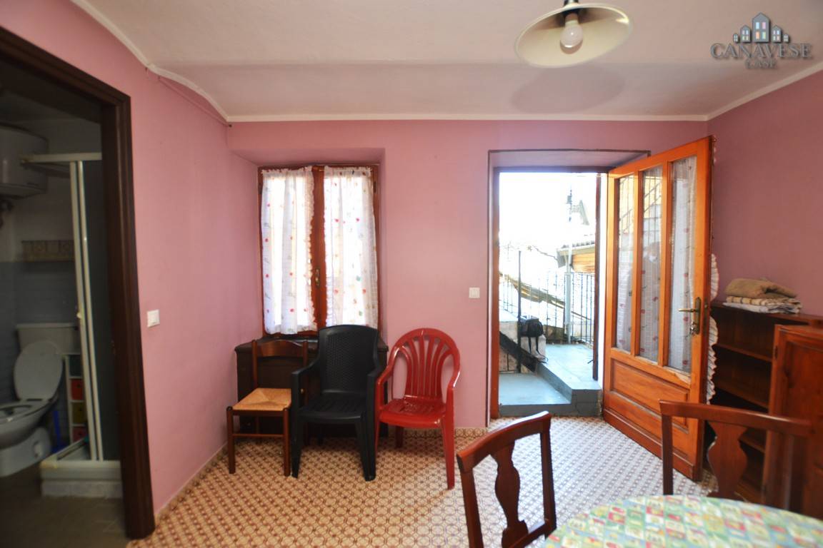 Casa semindipendente in vendita a Sparone