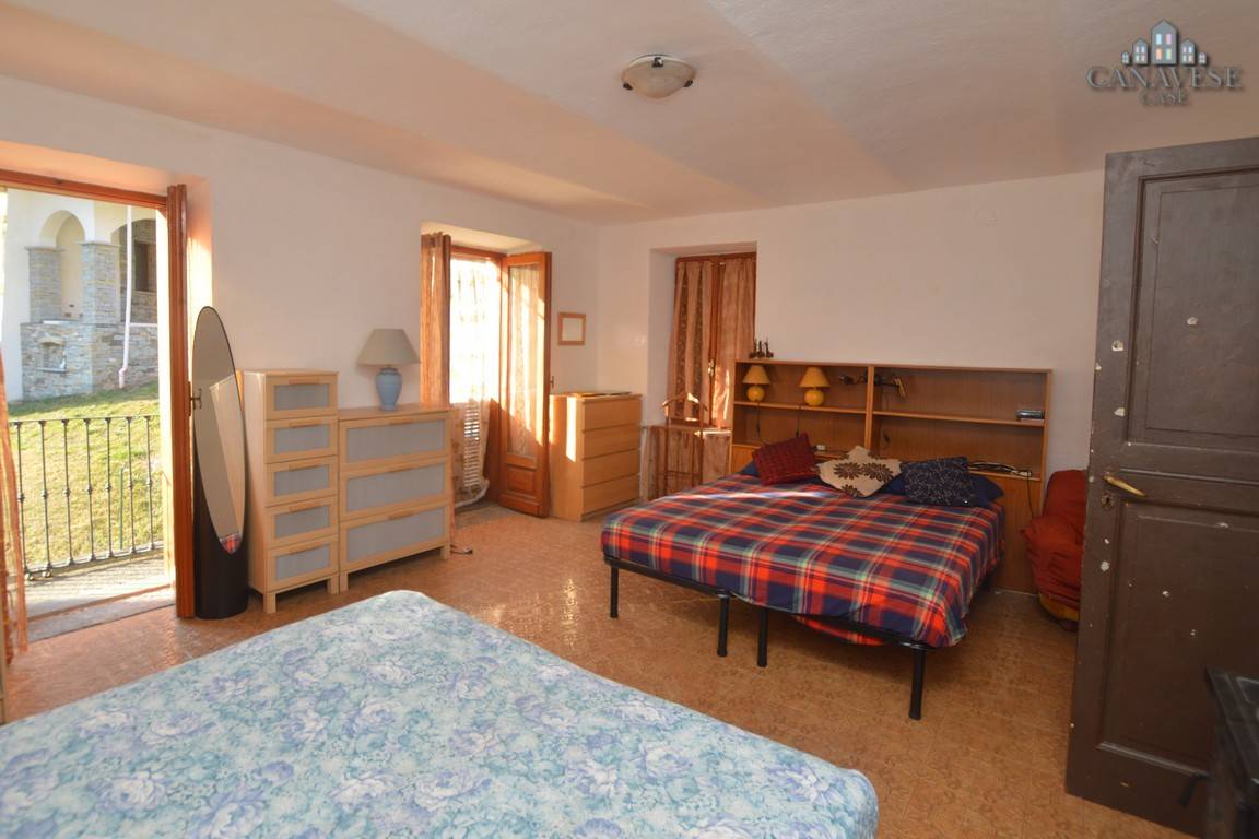 Casa semindipendente in vendita a Sparone