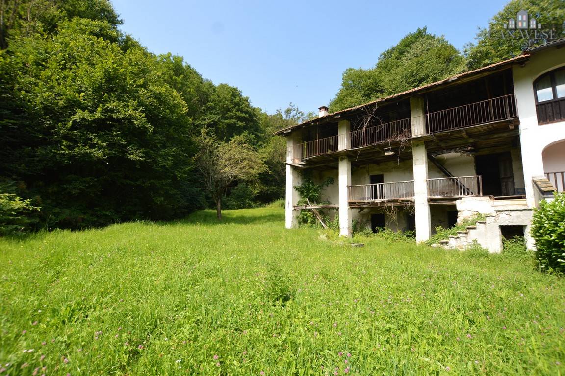 Rustico in vendita a Valchiusa, Trausella