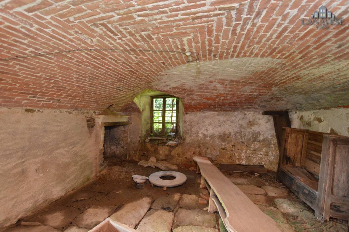 Rustico in vendita a Valchiusa, Trausella