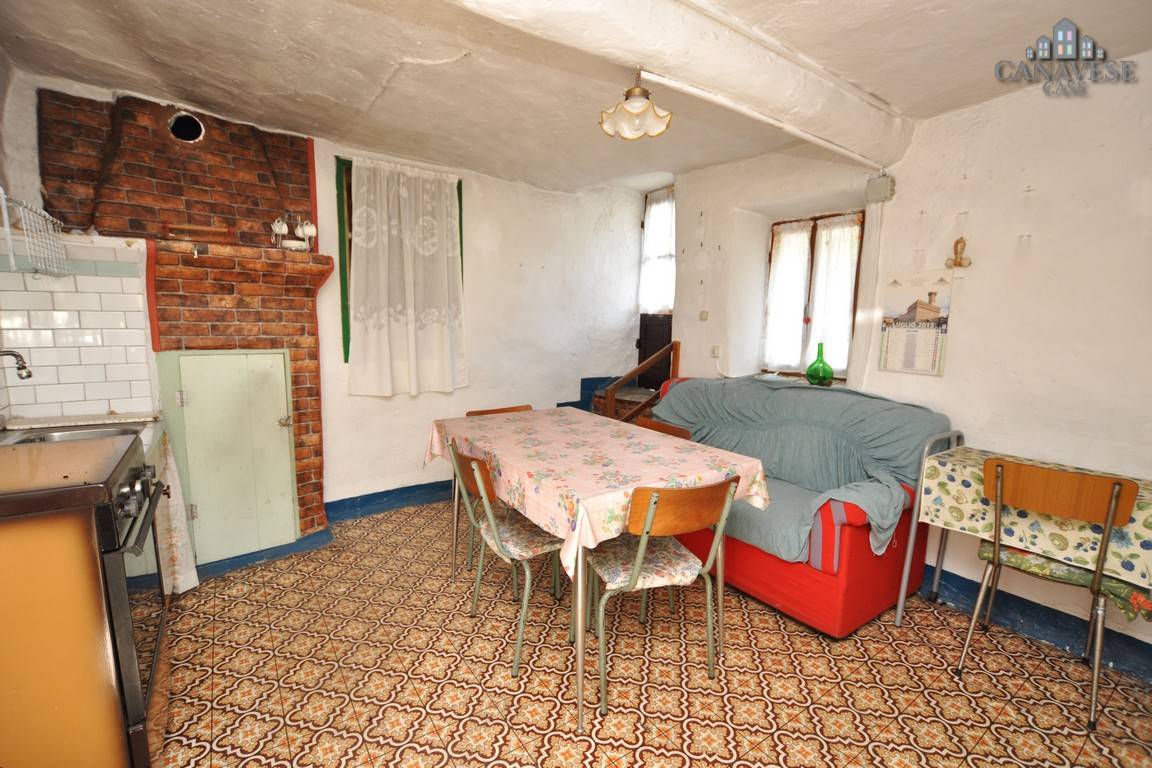 Casa semindipendente in vendita a Sparone