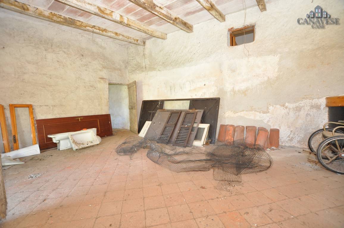 Deposito in vendita a Castellamonte, Preparetto