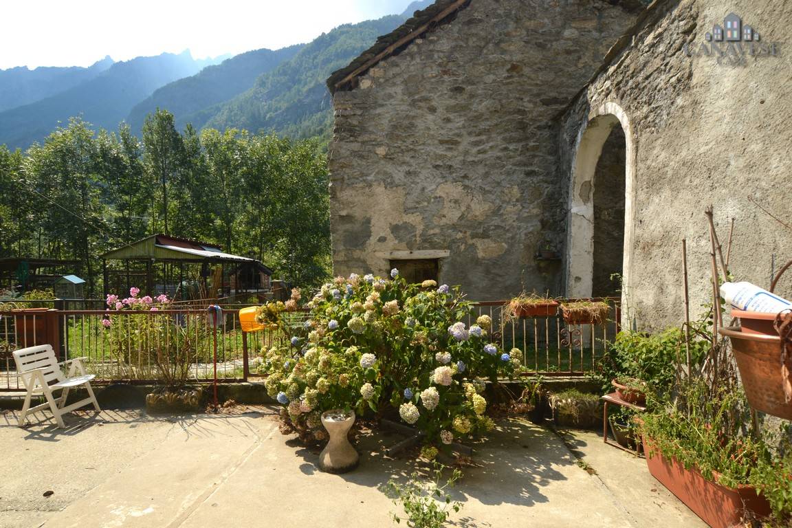 Casa semindipendente in vendita a Locana