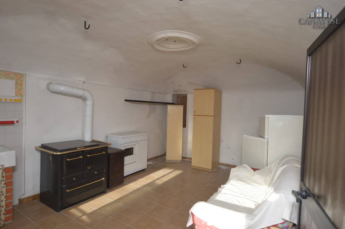 Casa semindipendente in vendita a Andrate