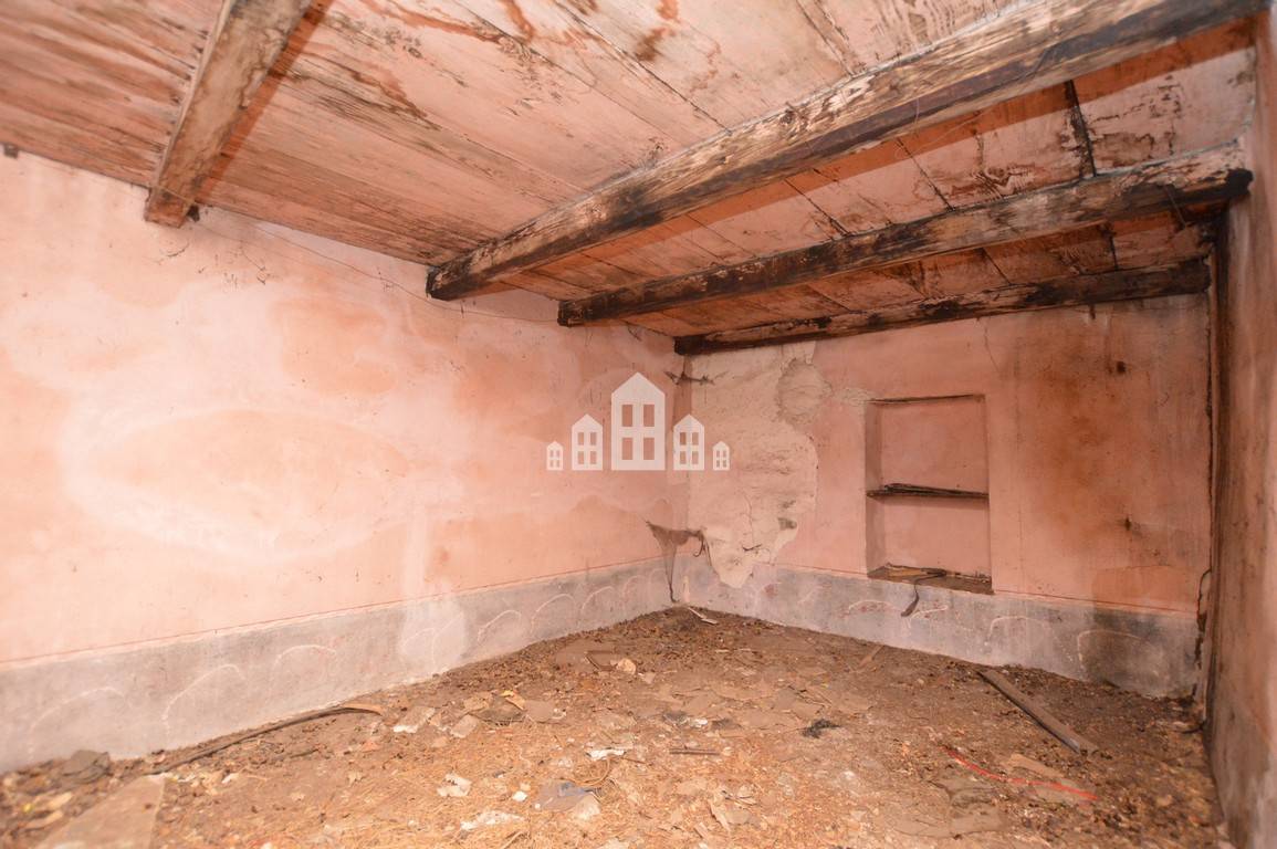 Casa semindipendente in vendita a Valchiusa, Trausella