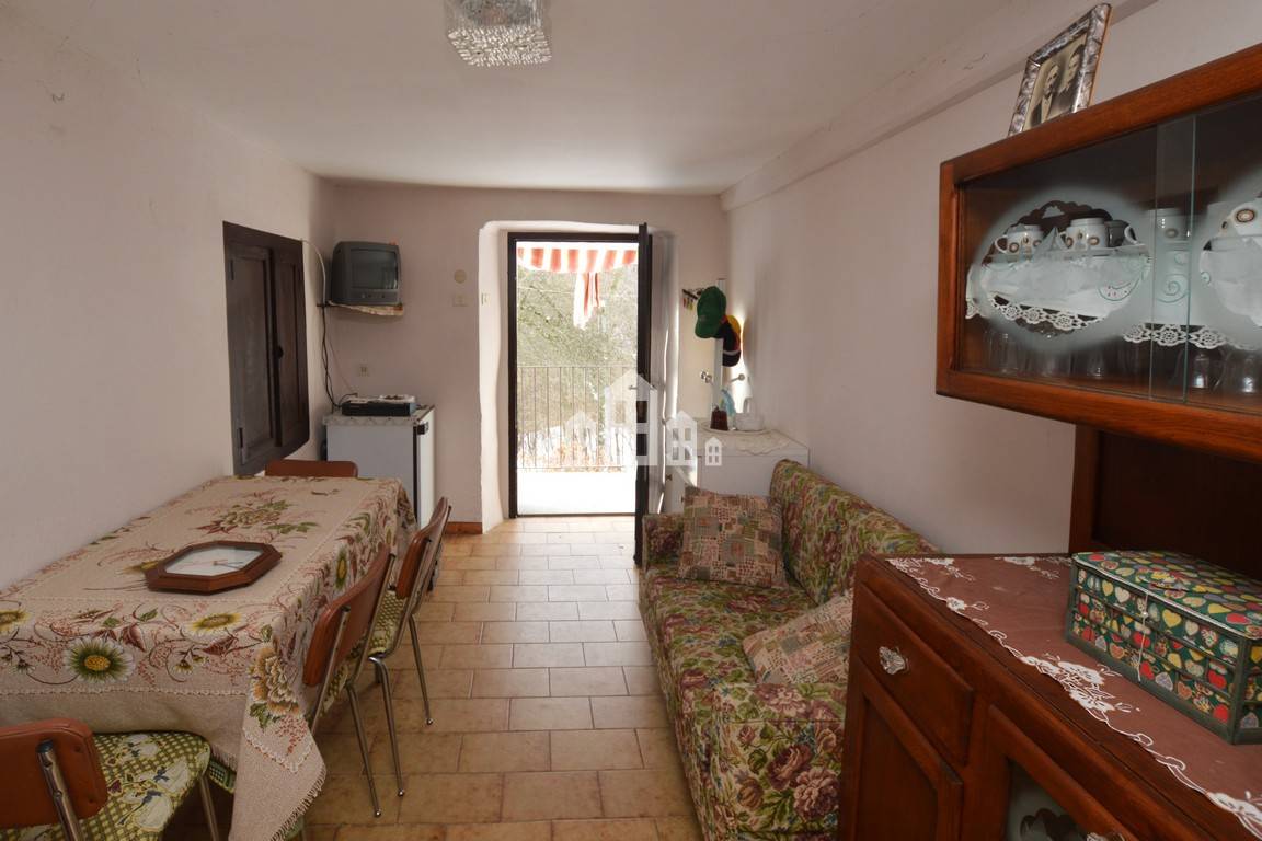 Porzione di bifamiliare in vendita a Ribordone