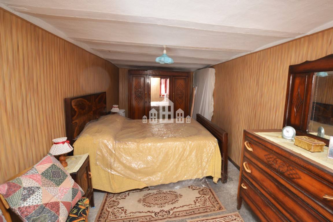 Porzione di bifamiliare in vendita a Ribordone