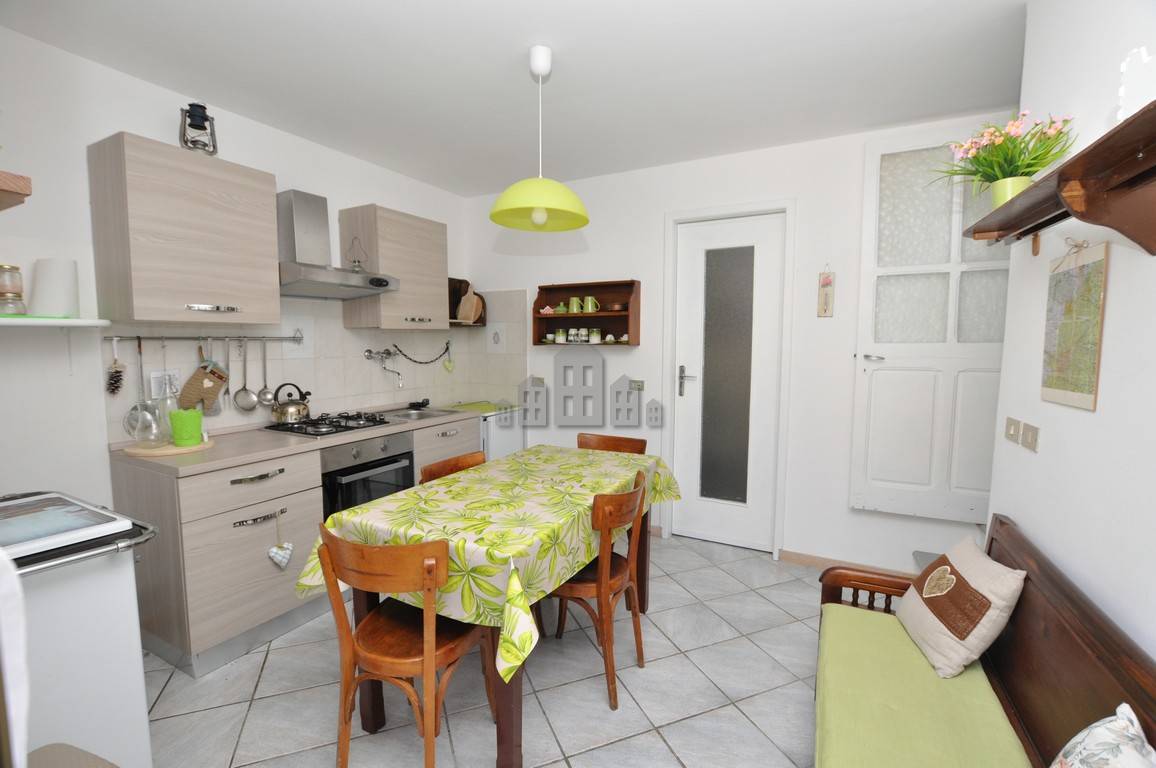 Casa semindipendente in vendita a Sparone