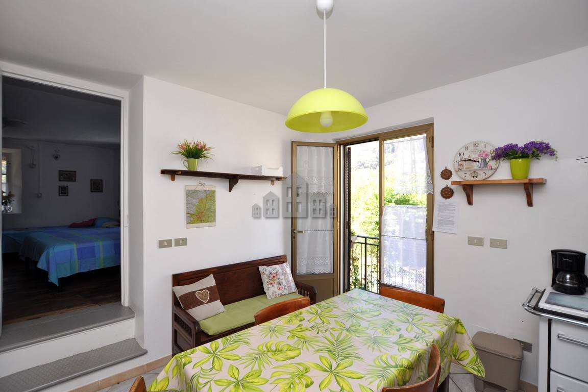 Casa semindipendente in vendita a Sparone