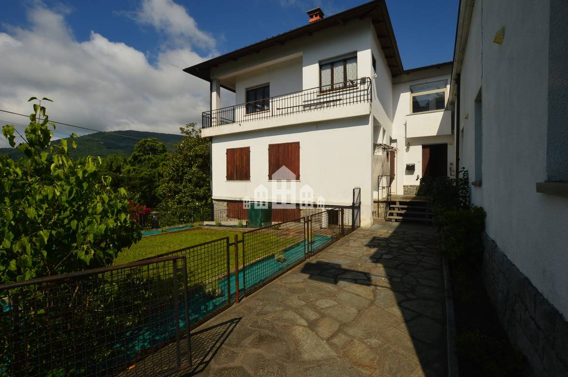 Casa semindipendente in vendita a Valchiusa, Vico Canavese