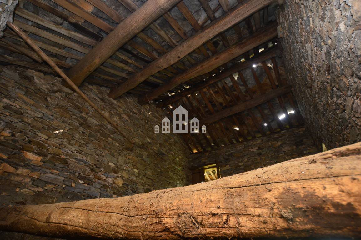 Rustico in vendita a Valchiusa, Inverso