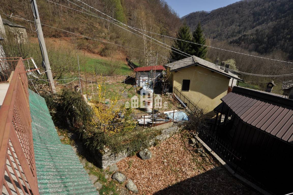 Casa semindipendente in vendita a Ribordone