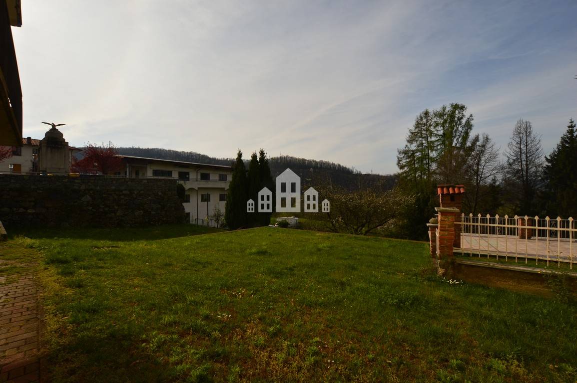 Bifamiliare in vendita a Val di Chy, Alice Superiore