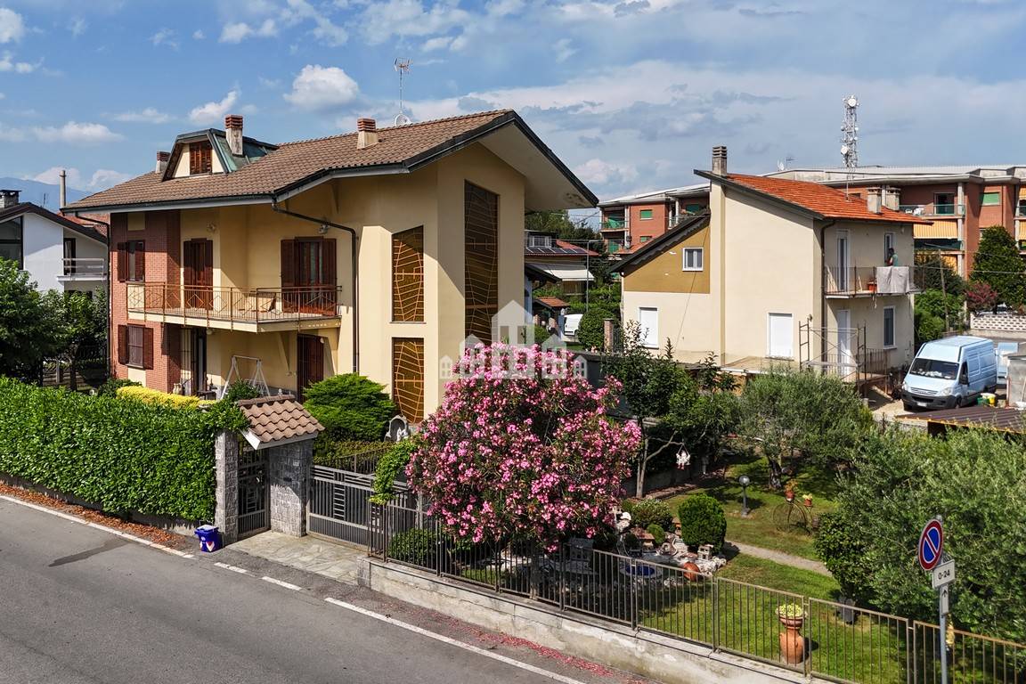 Villa in vendita a Rivarolo Canavese