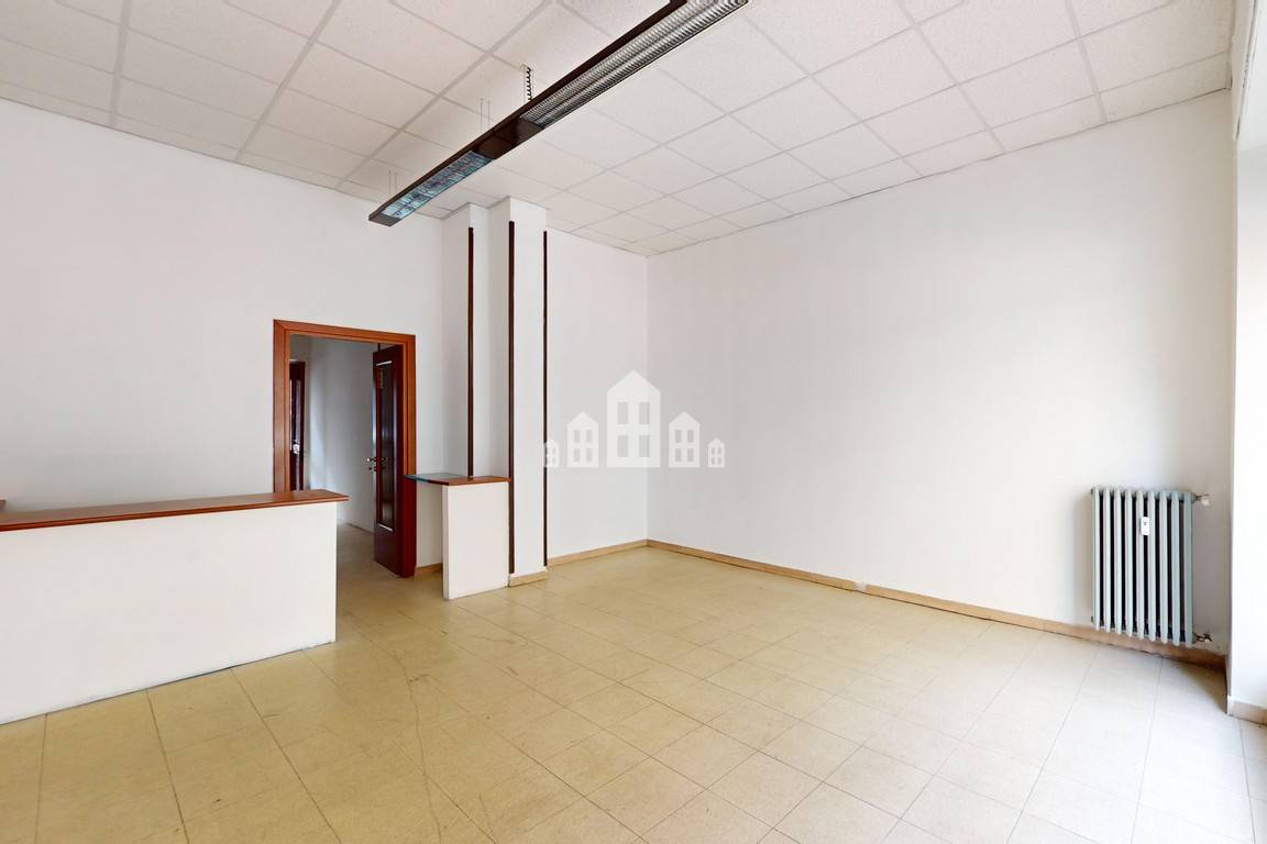 Locale commerciale in vendita a Banchette