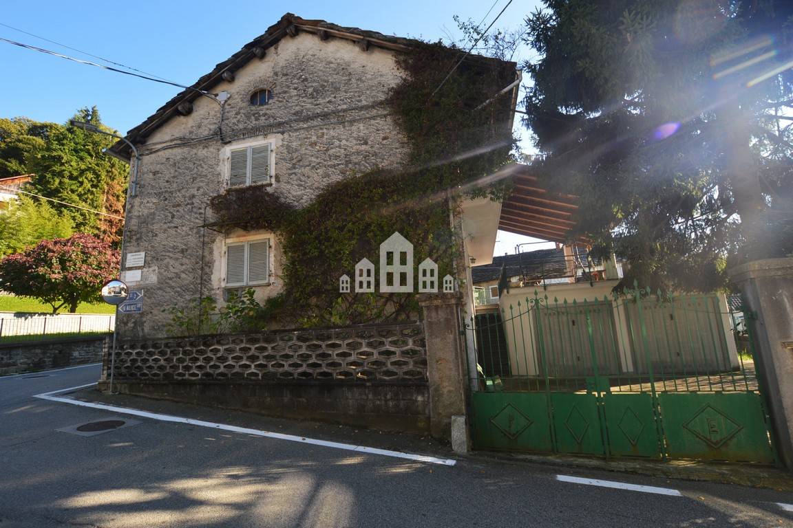 Casa indipendente in vendita a Brosso