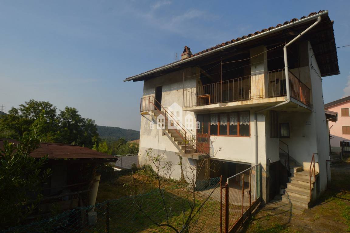 Casa indipendente in vendita a Val di Chy, Lugnacco
