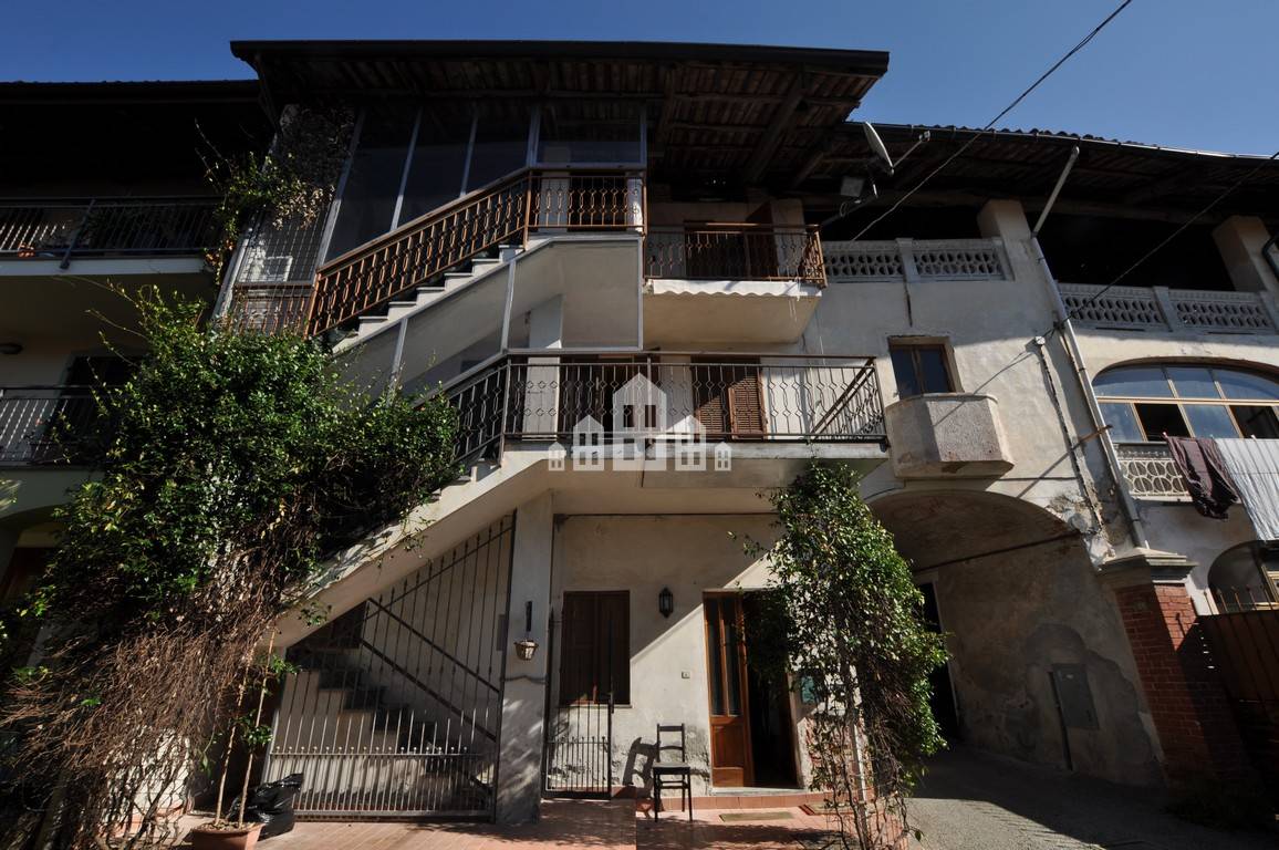 Casa semindipendente in vendita a Castellamonte, San Giovanni Canavese