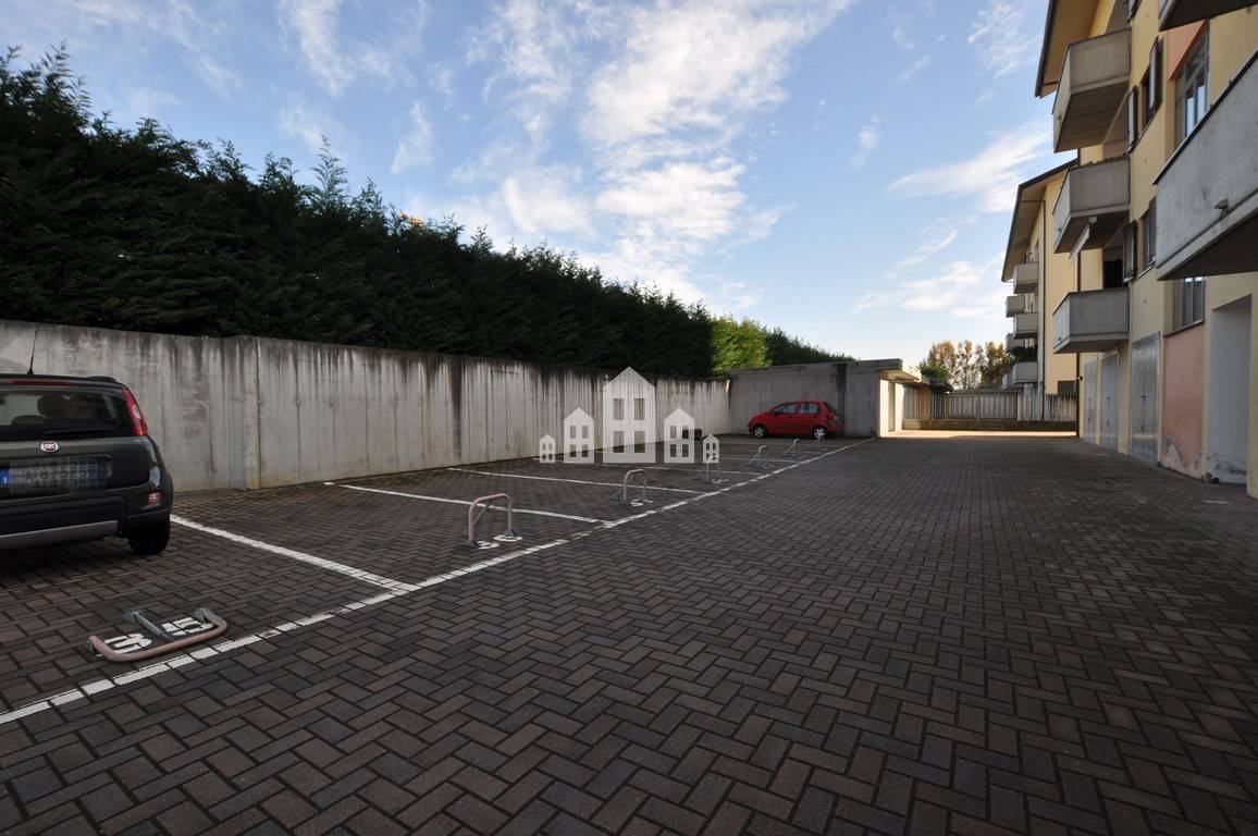 Posto auto scoperto in vendita a Castellamonte