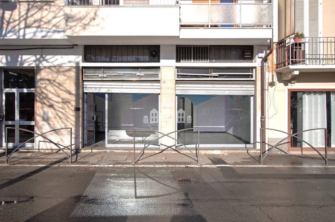 Locale commerciale in vendita a Rivarolo Canavese