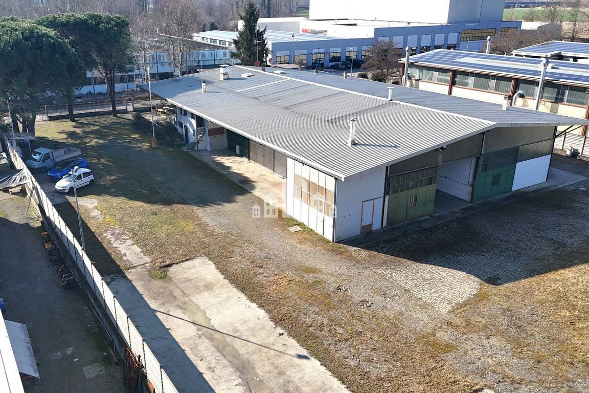 Capannone in vendita a Azeglio