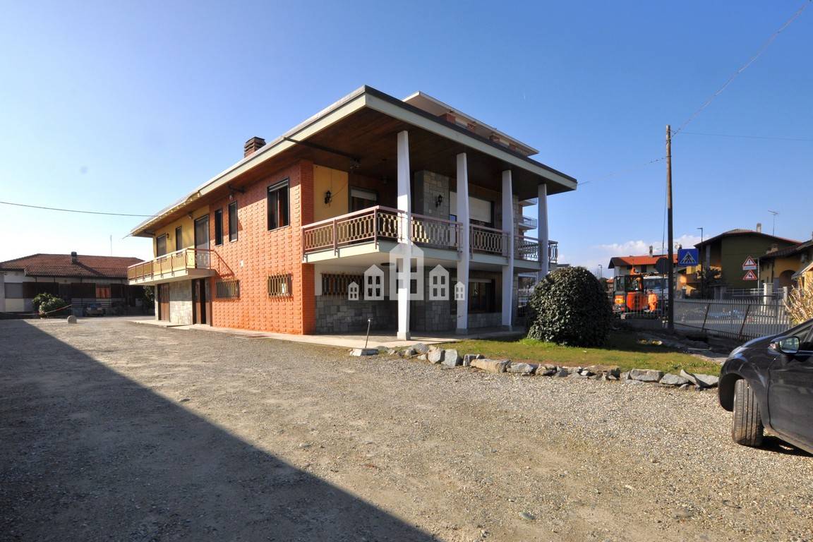 Villa in vendita a Feletto