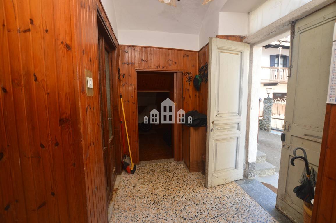 Casa semindipendente in vendita a San Colombano Belmonte