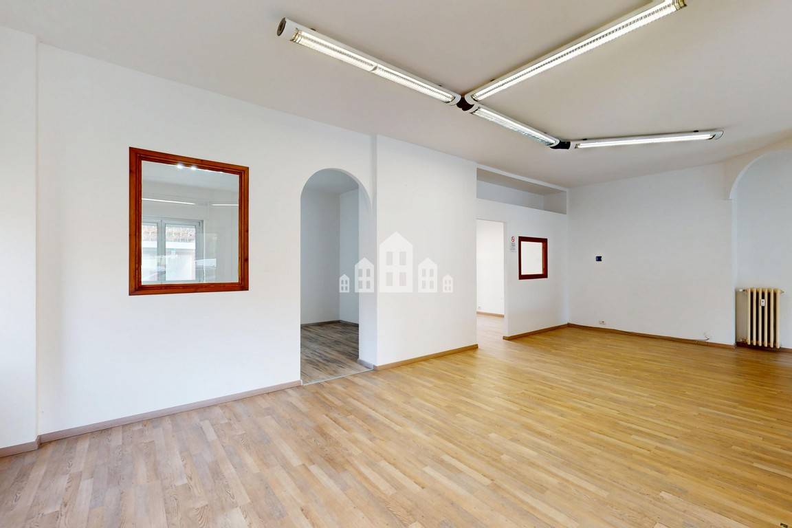 Locale commerciale in affitto a Pont-Saint-Martin