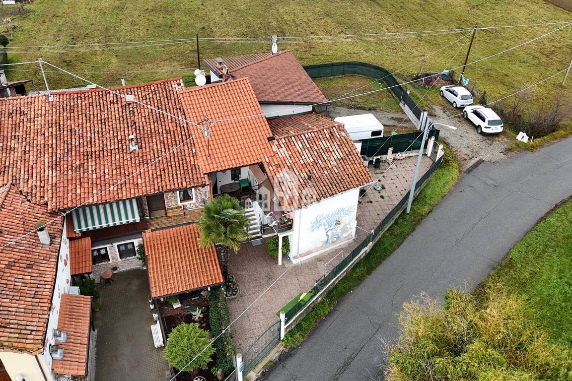 Casa semindipendente in vendita a Agli