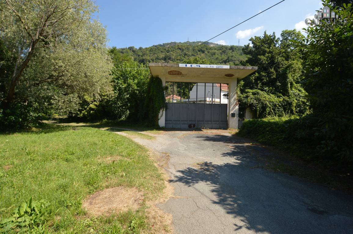 Capannone in vendita a Borgofranco d'Ivrea