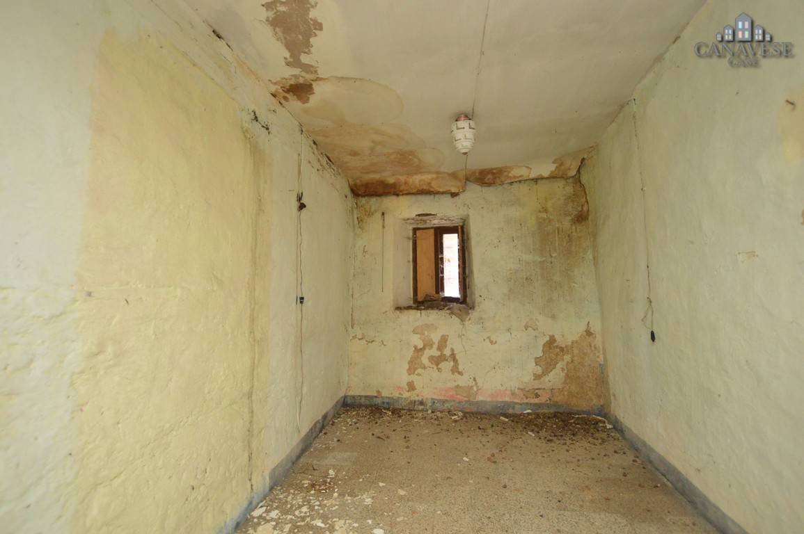 Rustico in vendita a Val di Chy, Lugnacco