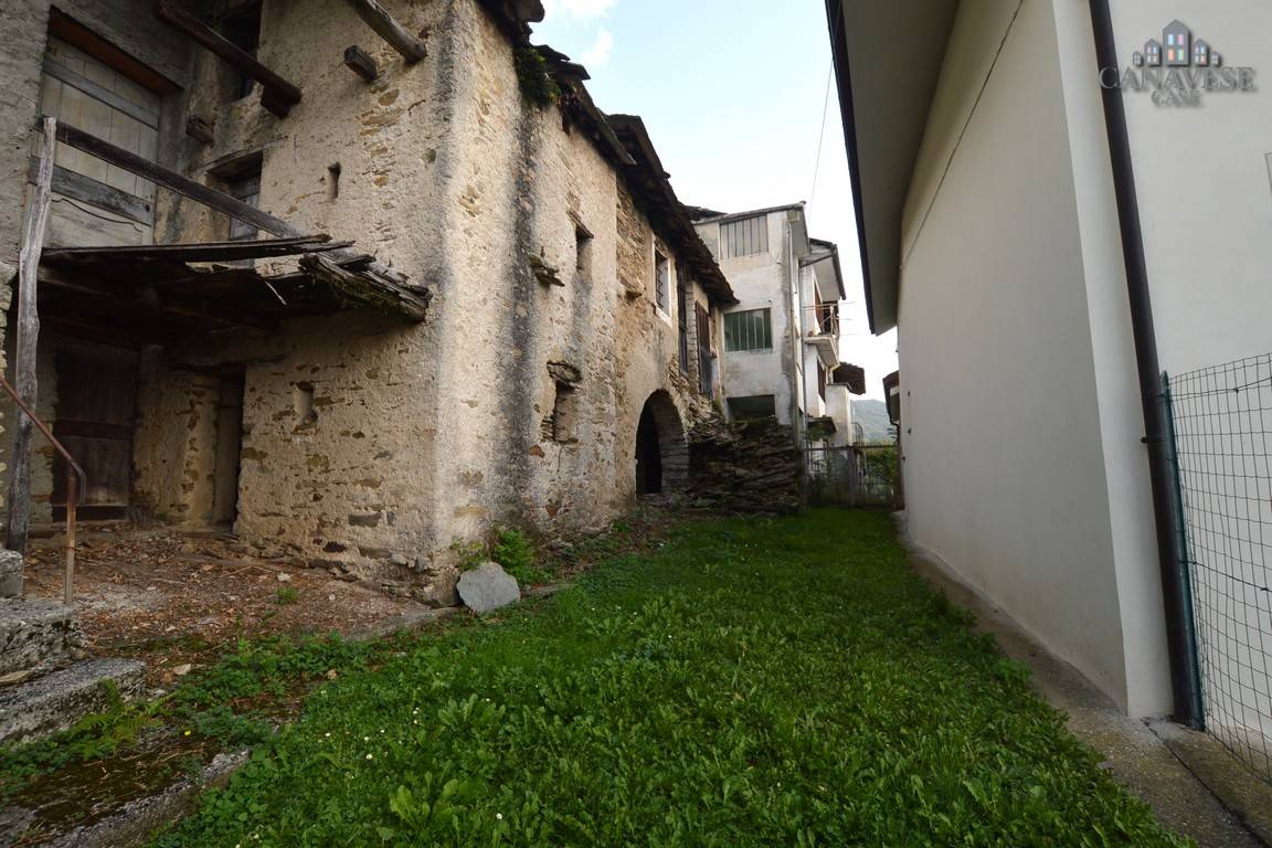 Rustico in vendita a Castelnuovo Nigra