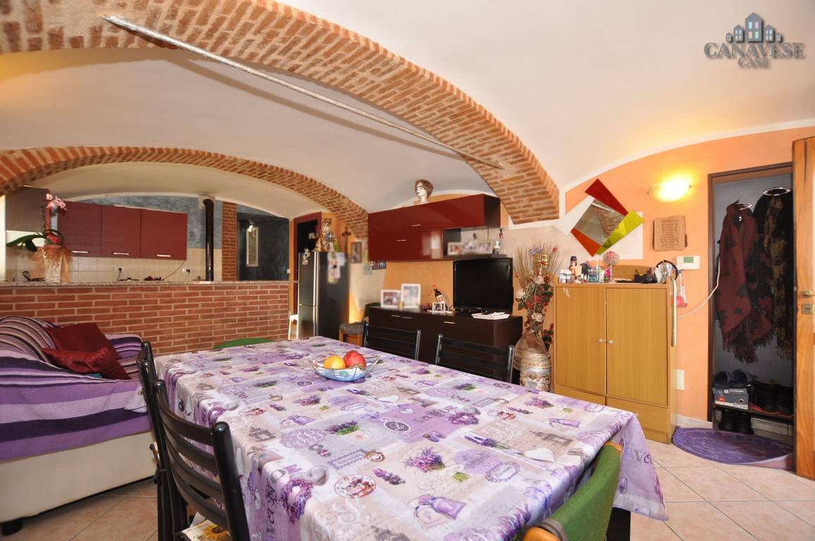 Appartamento indipendente in vendita a Castellamonte, Preparetto