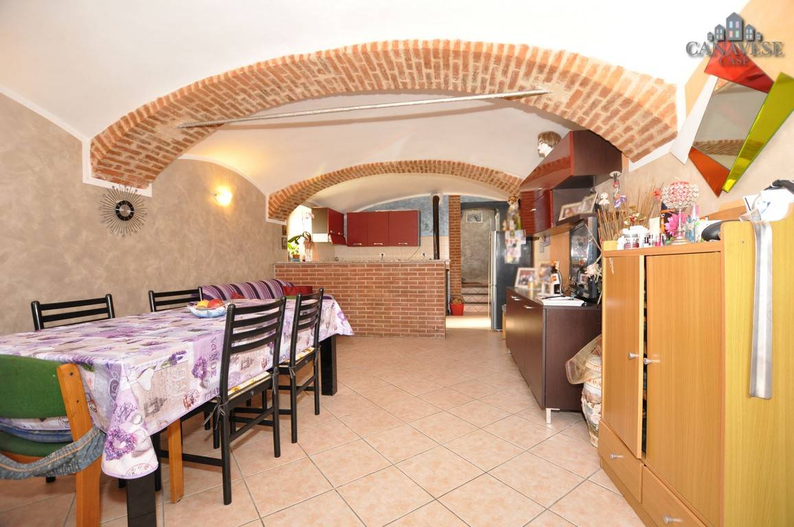 Appartamento indipendente in vendita a Castellamonte, Preparetto