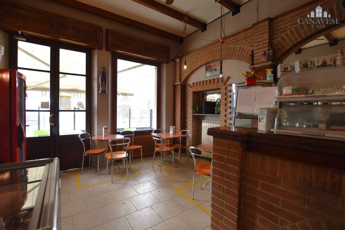 Locale commerciale in vendita a Ivrea