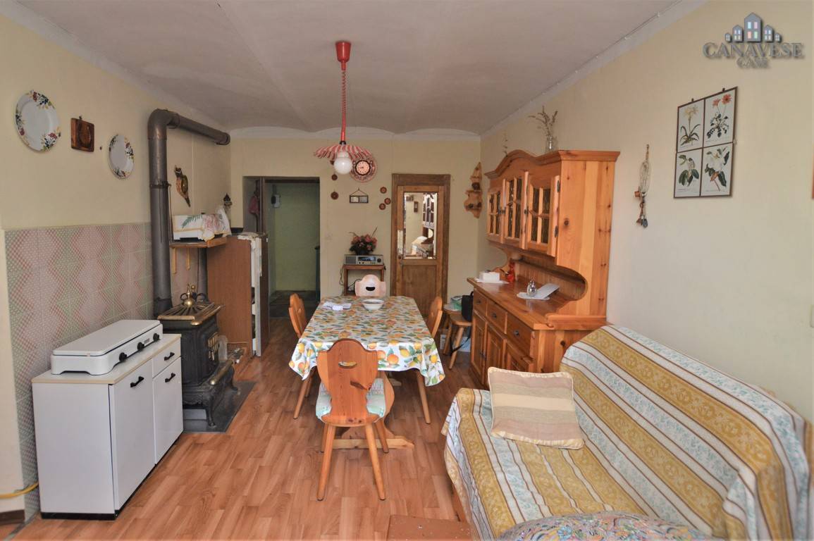 Appartamento in vendita a Ronco Canavese