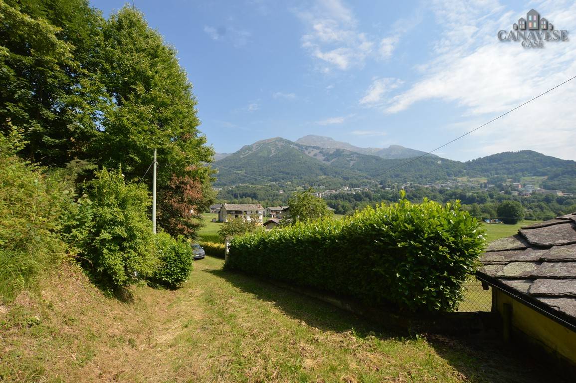 Rustico in vendita a Valchiusa, Trausella