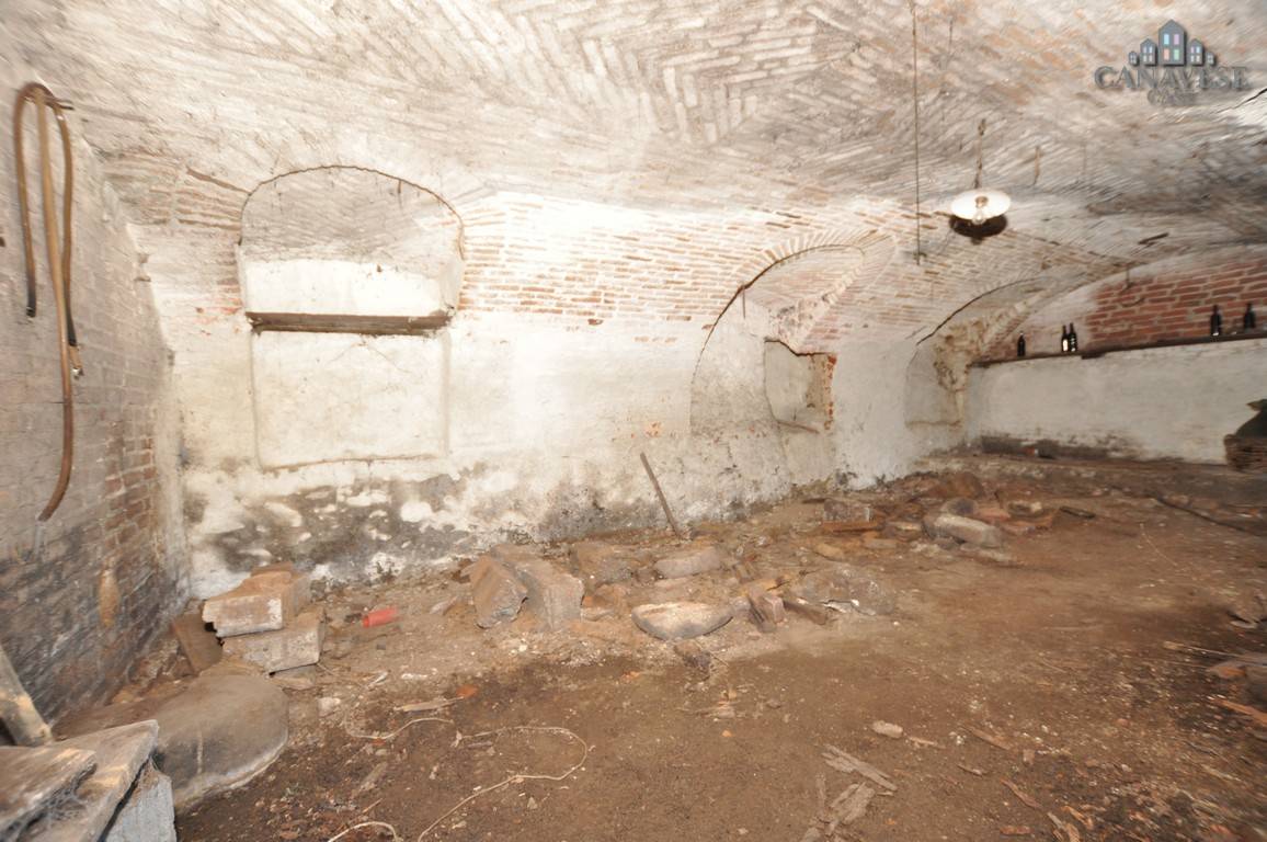 Deposito in vendita a Castellamonte, Preparetto