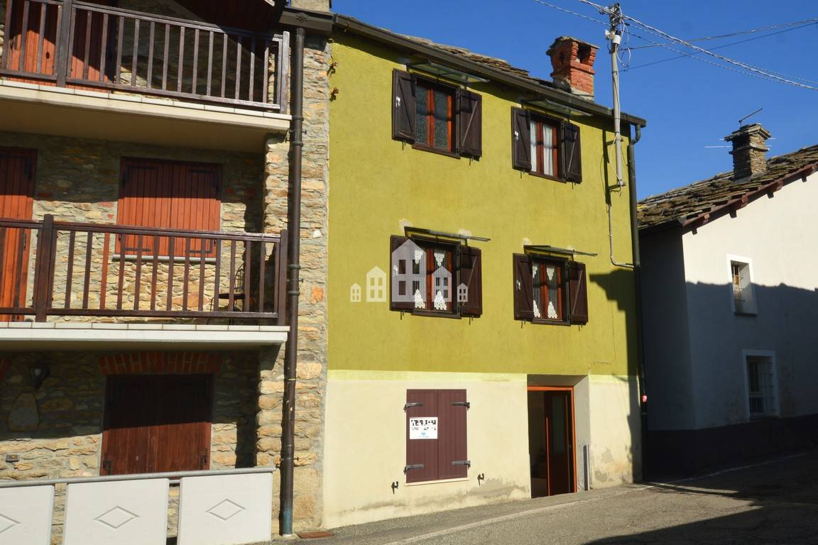 Casa semindipendente in vendita a Frassinetto