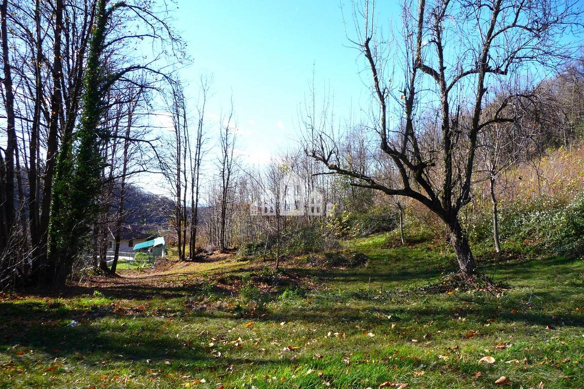 Terreno edificabile in vendita a Val di Chy