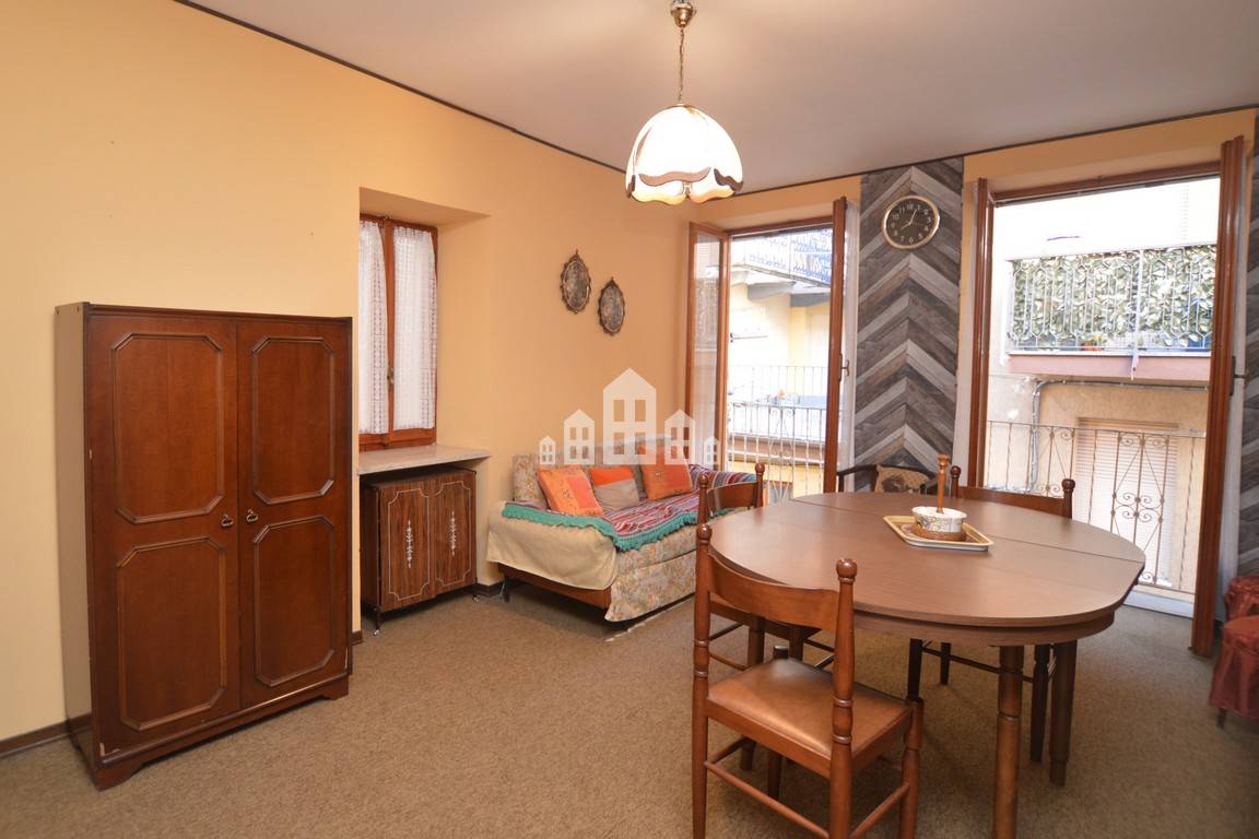 Porzione di bifamiliare in vendita a Locana