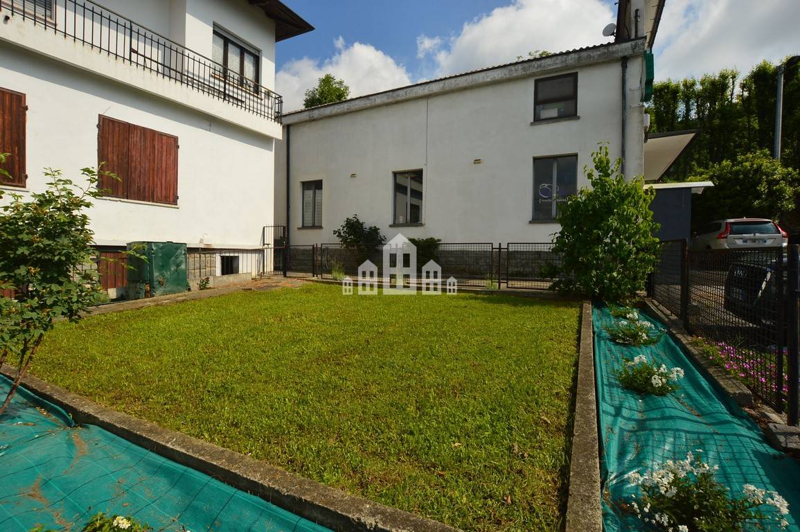 Casa semindipendente in vendita a Valchiusa, Vico Canavese