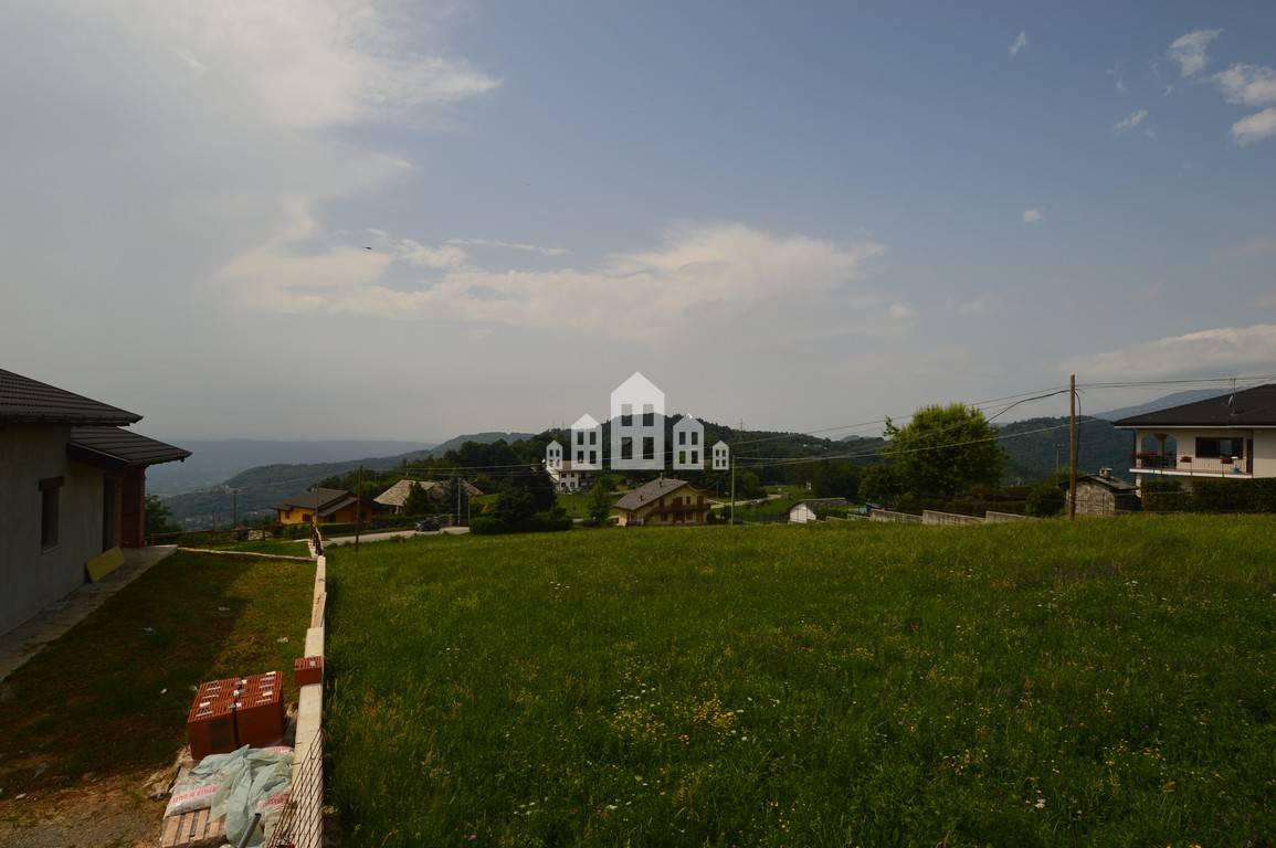 Terreno edificabile in vendita a Brosso