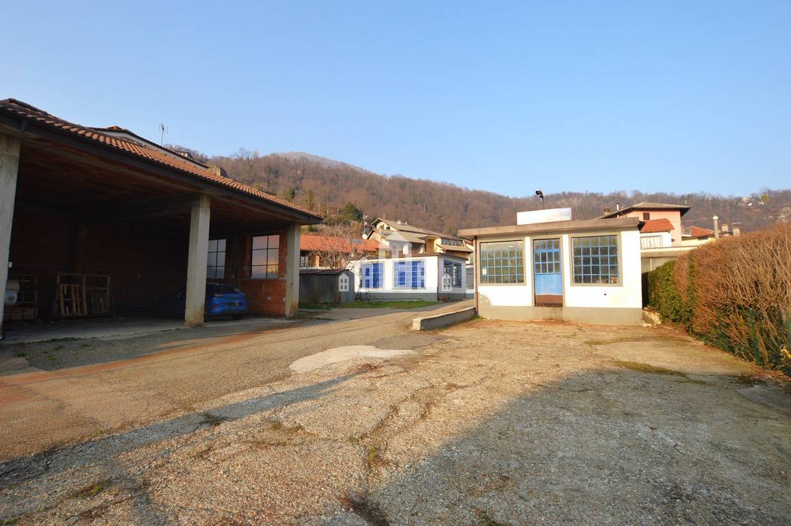 Deposito in vendita a Cuorgn, Salto