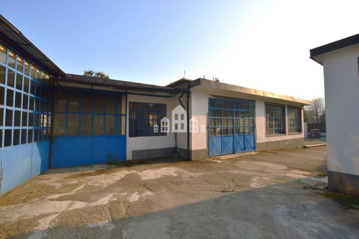 Deposito in vendita a Cuorgn, Salto